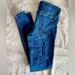 Joe’s Jeans. Skinny. Size 27.